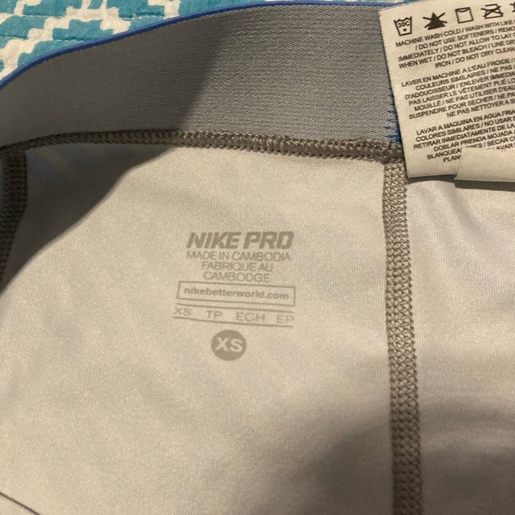 Nike Pro Compression Workout Shorts - Picture 3 of 3